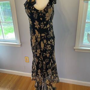 Pretty LaurenRalph Lauren midi dress.